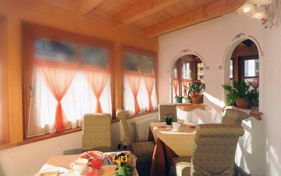 Residence Garni Il Giglio Commezzadura Exteriér fotografie
