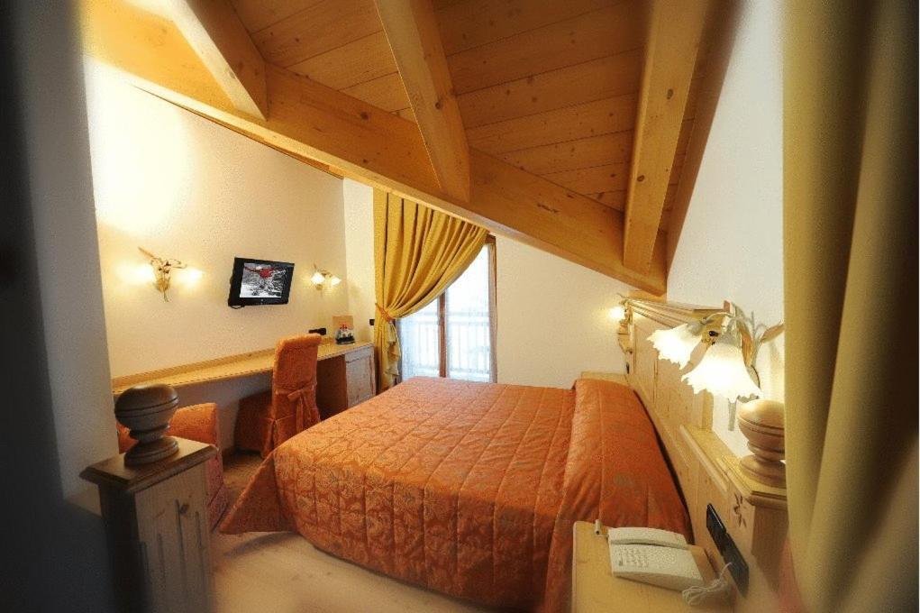 Residence Garni Il Giglio Commezzadura Pokoj fotografie