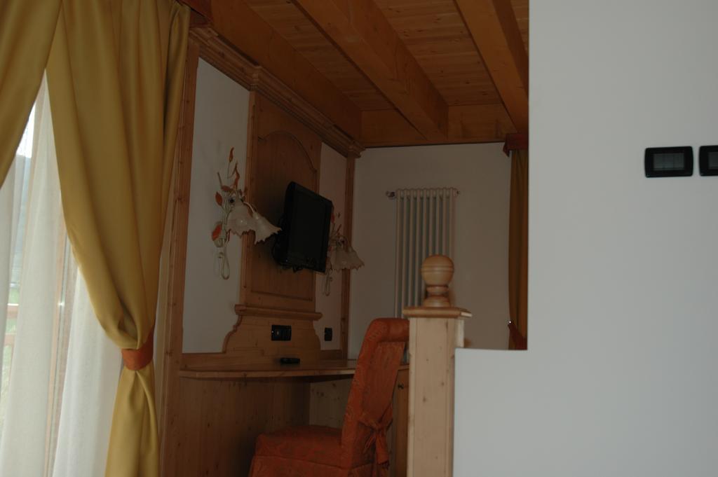 Residence Garni Il Giglio Commezzadura Pokoj fotografie