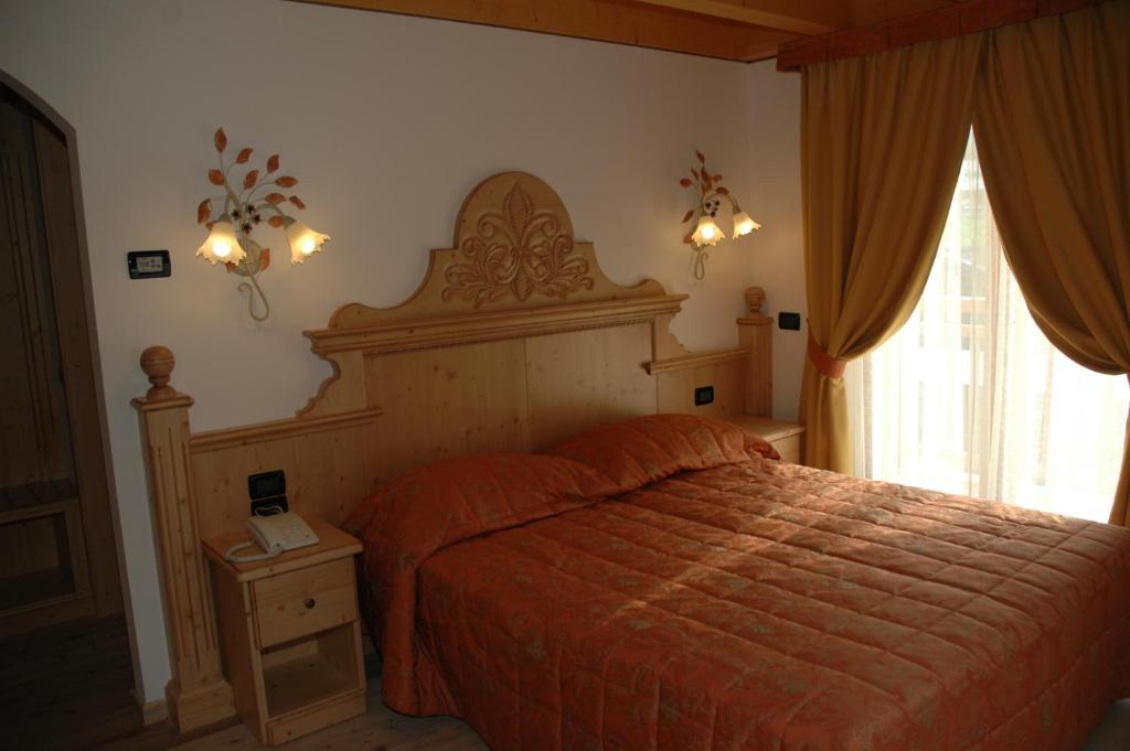 Residence Garni Il Giglio Commezzadura Pokoj fotografie