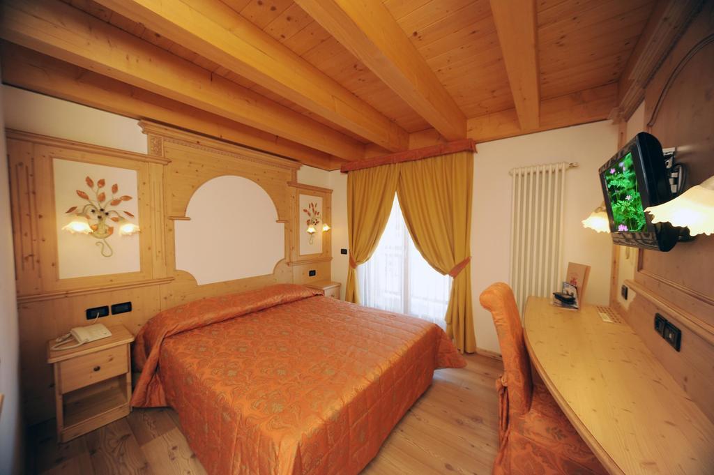 Residence Garni Il Giglio Commezzadura Exteriér fotografie